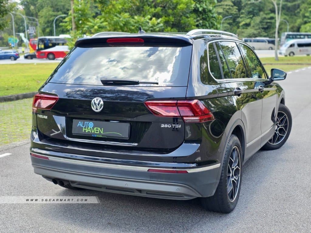 Volkswagen Tiguan 1.4A TSI Highline Panoramic Roof photo 4
