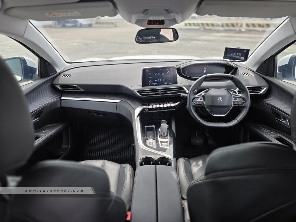 Peugeot 5008 1.2A Puretech EAT8 Active Premium photo 6