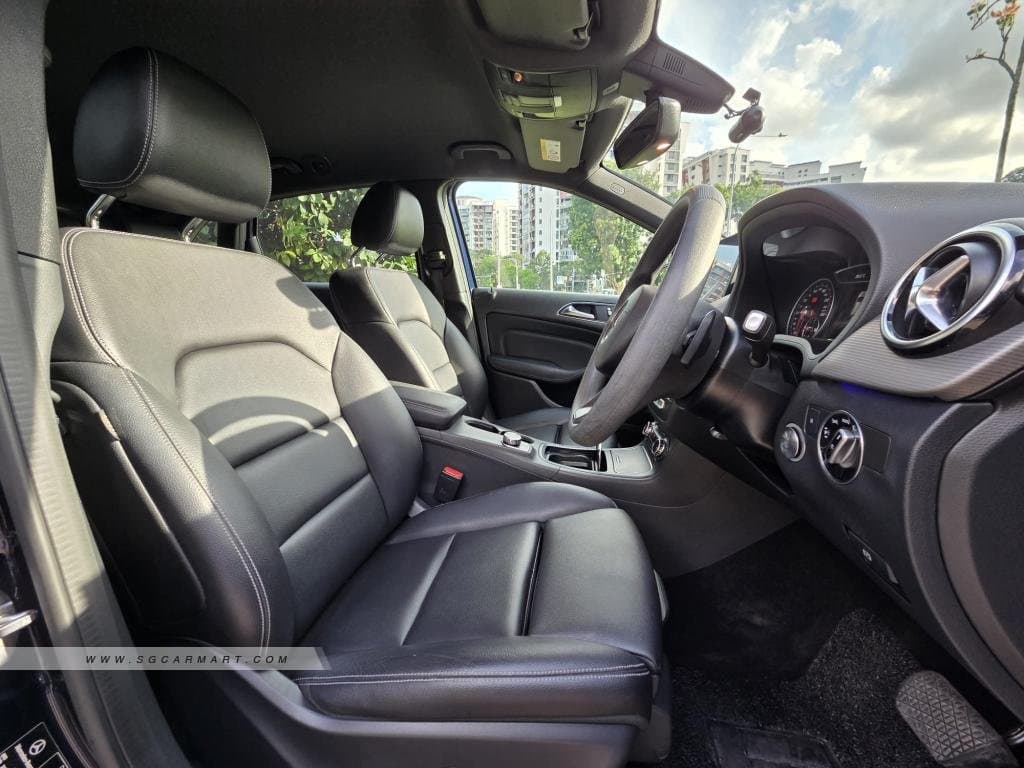 Mercedes-Benz B-Class B180 Style photo 8