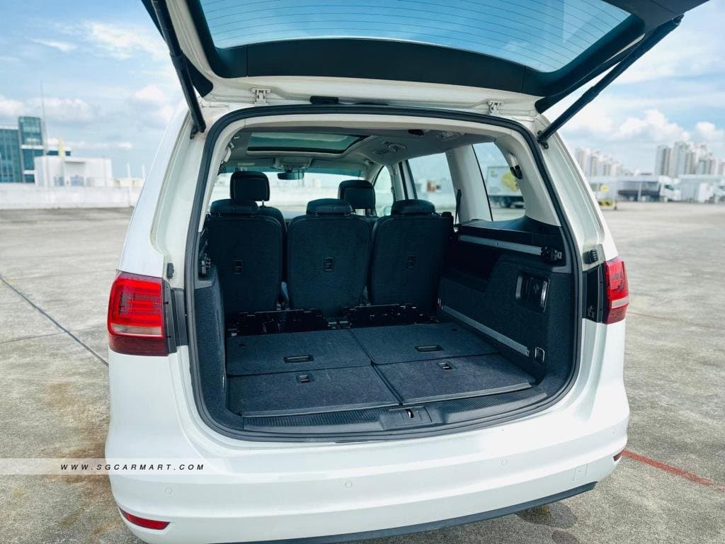 Volkswagen Sharan 2.0A TSI Panoramic Roof photo 5