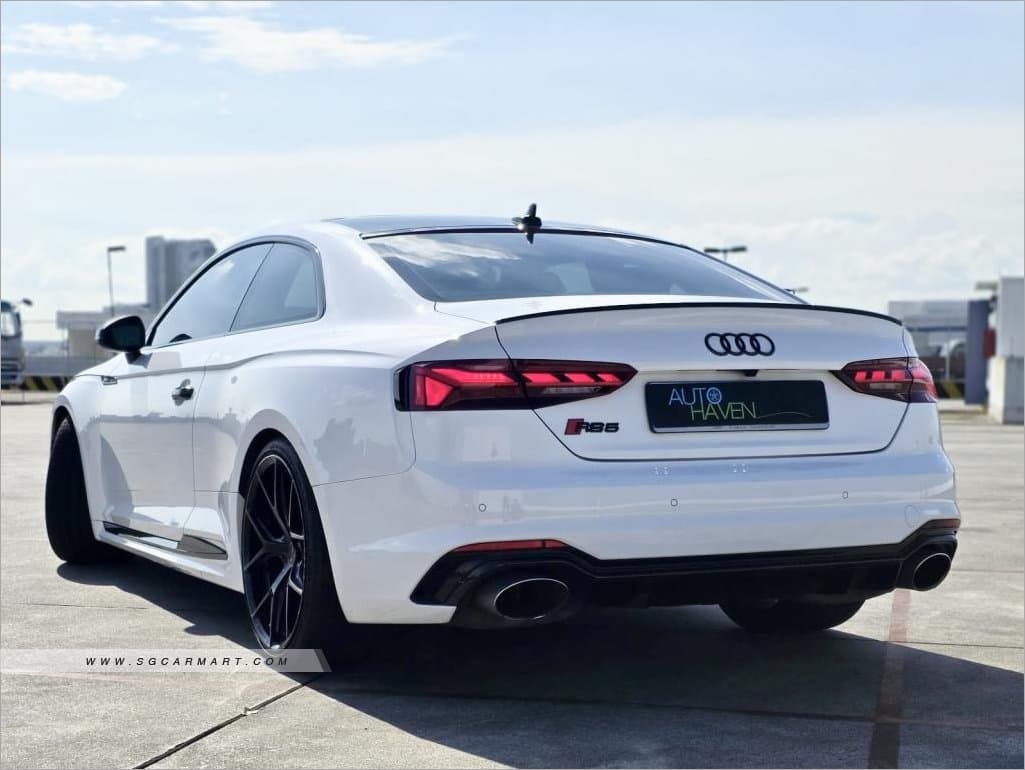 Audi RS 5 Coupe 2.9A TFSI Quattro Sunroof photo 4