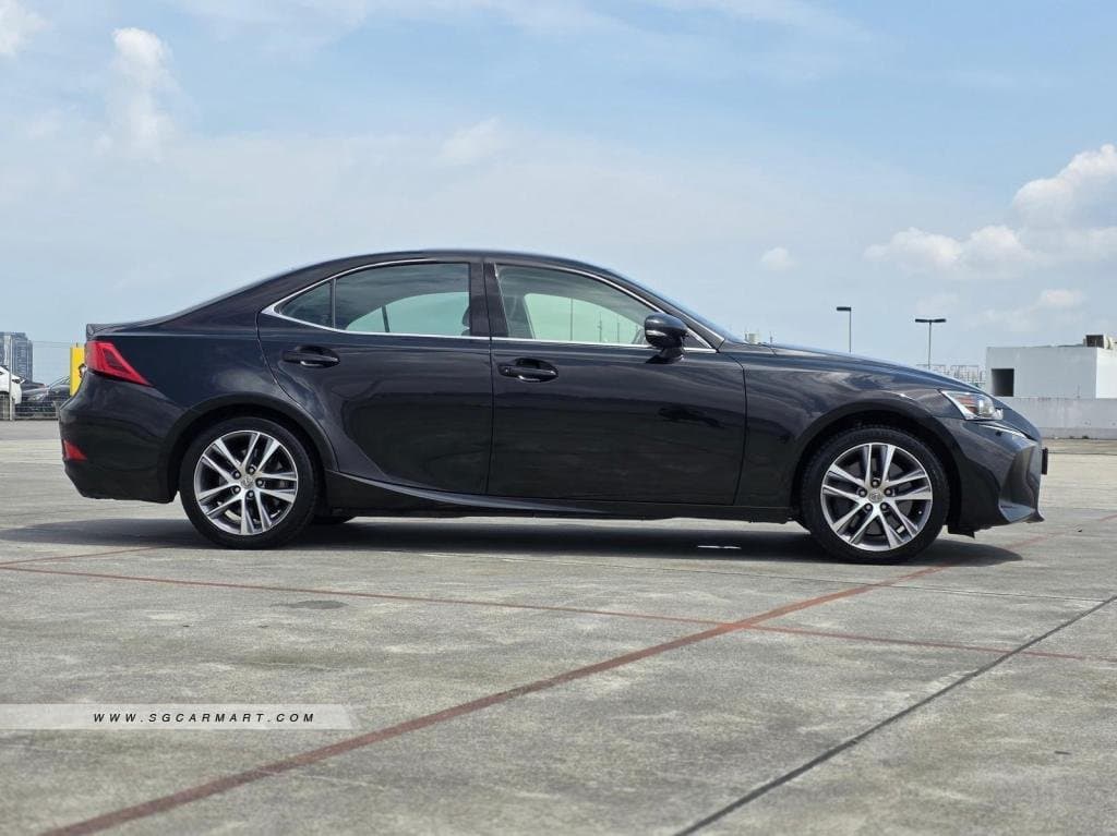 Lexus IS Turbo IS300 Executive photo 3