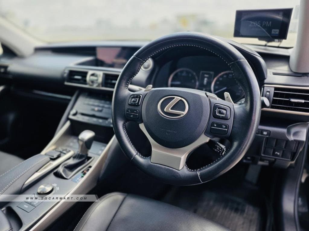 Lexus IS Turbo IS300 Executive photo 7