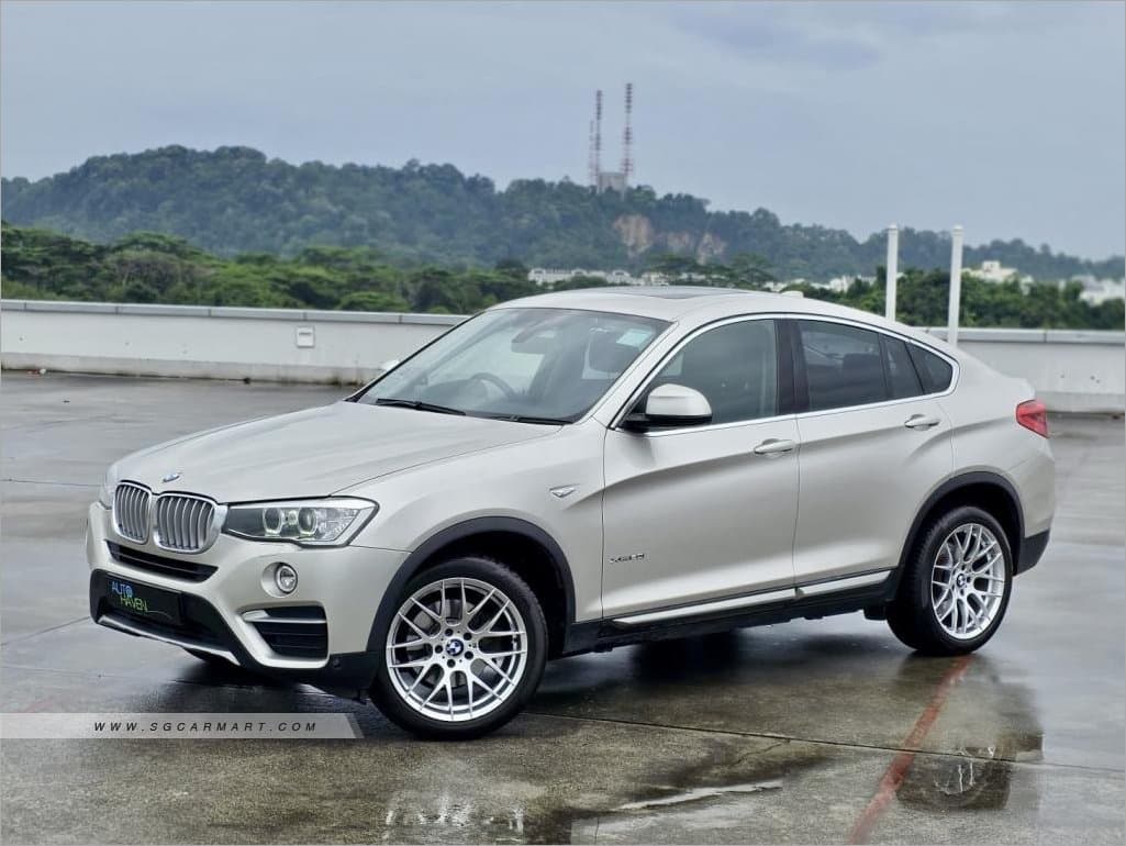 BMW X4 xDrive20i Sunroof photo 2