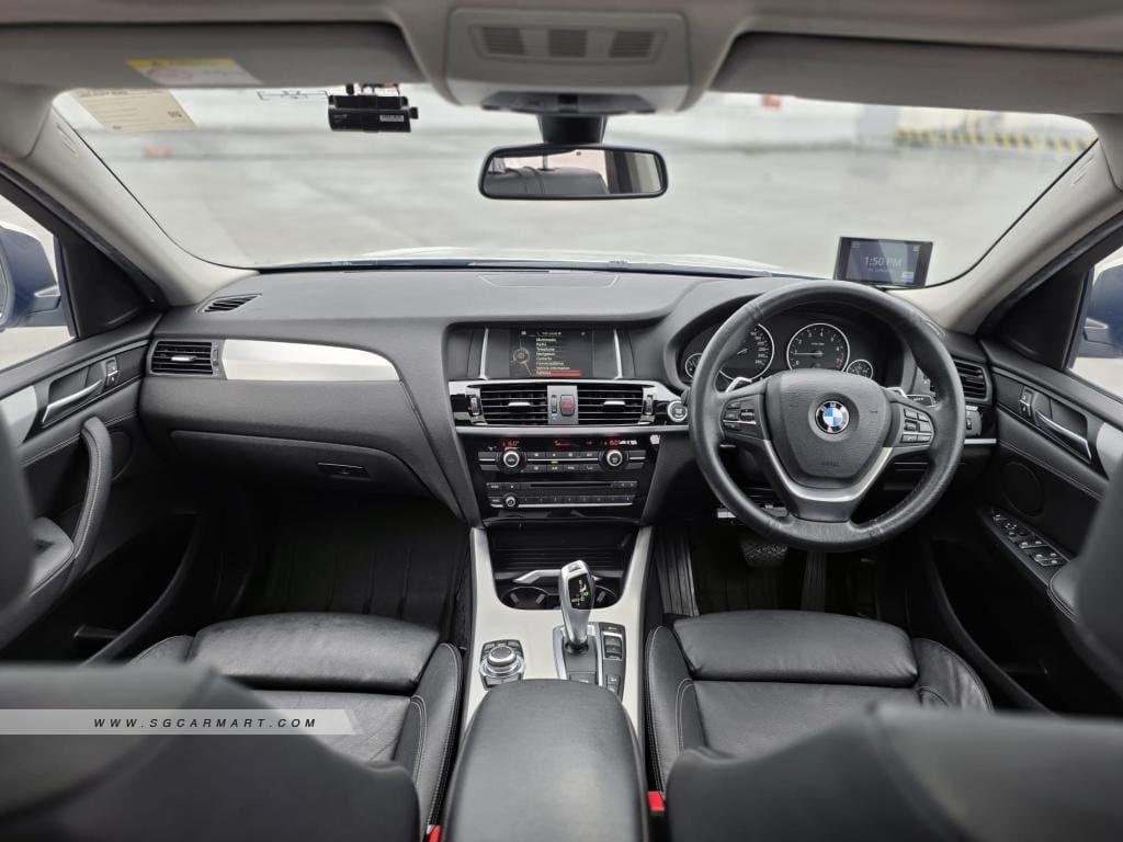 BMW X4 xDrive20i Sunroof photo 6