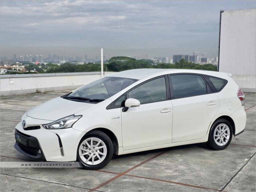 Toyota Prius Plus Hybrid 1.8A photo 3