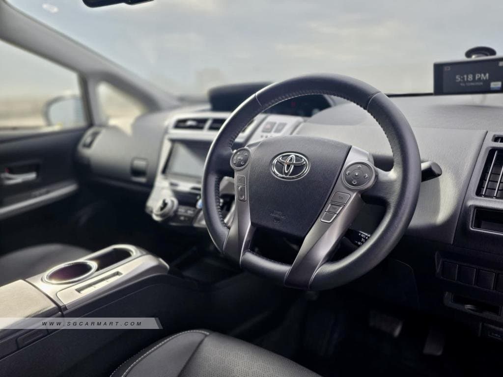 Toyota Prius Plus Hybrid 1.8A photo 6