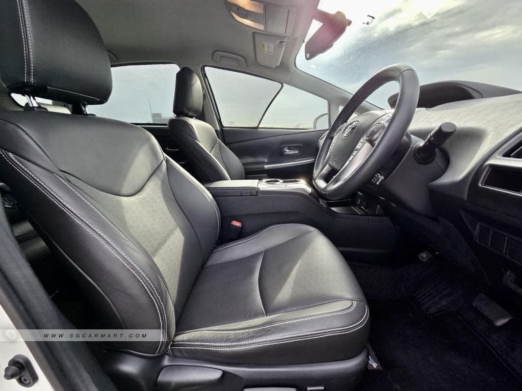Toyota Prius Plus Hybrid 1.8A photo 7