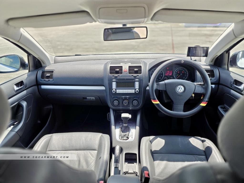 Volkswagen Jetta 1.6A (COE till 09/2027) photo 8