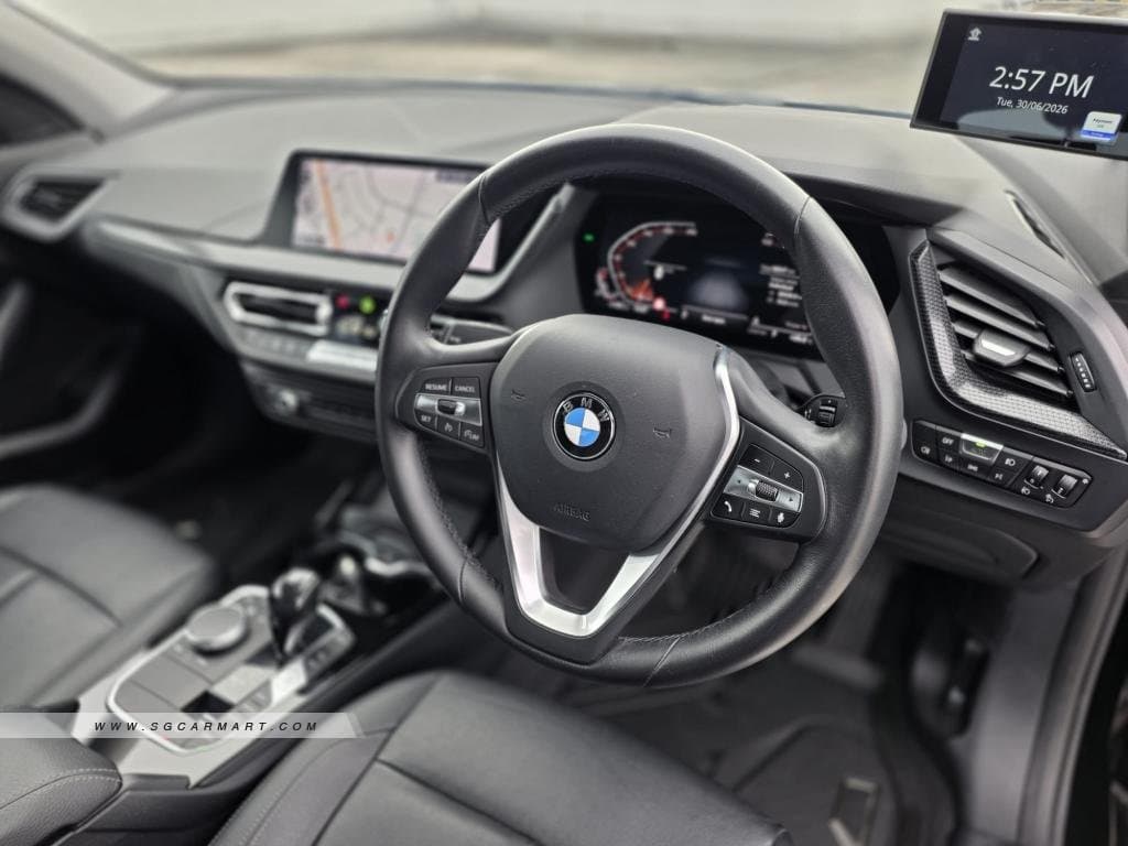 BMW 1 Series 116i Luxury photo 7