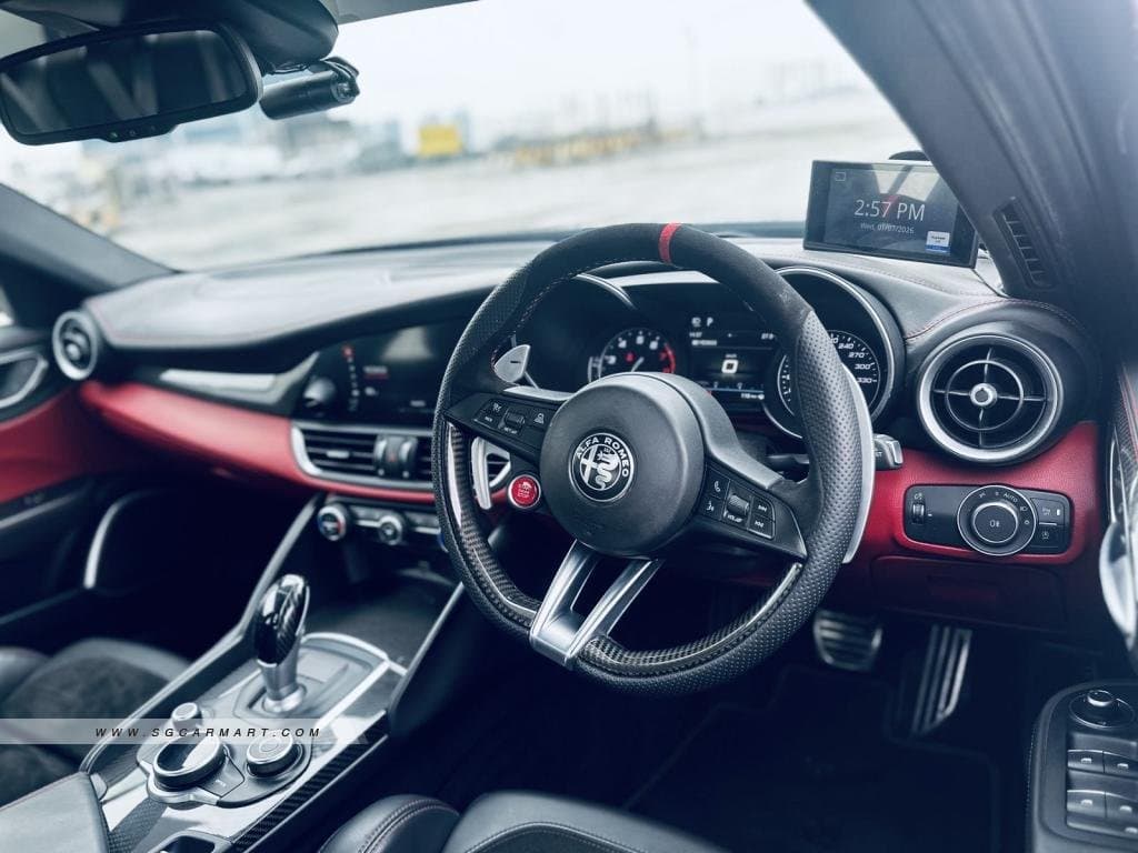 Alfa Romeo Giulia 2.9A Quadrifoglio photo 7