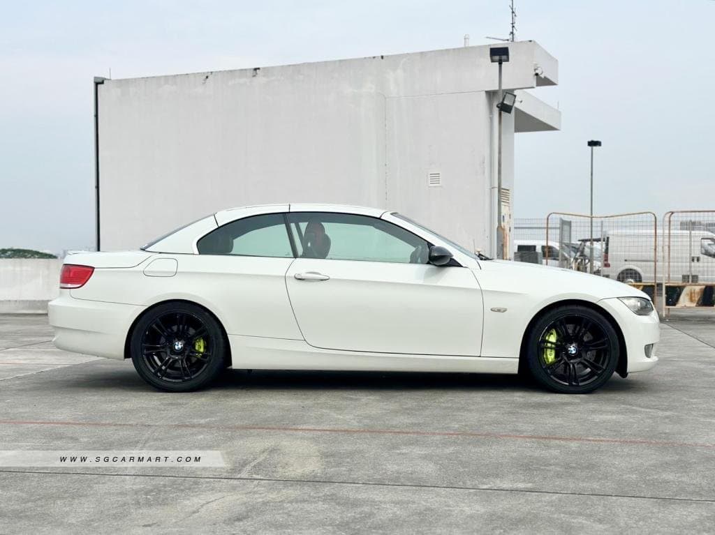 BMW 3 Series 320i Convertible (COE till 04/2028) photo 3