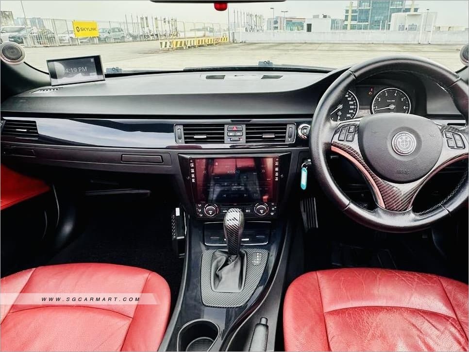 BMW 3 Series 320i Convertible (COE till 04/2028) photo 7