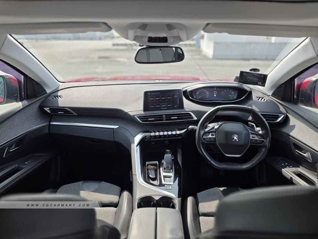 Peugeot 3008 1.2A PureTech EAT6 Allure Sunroof photo 6