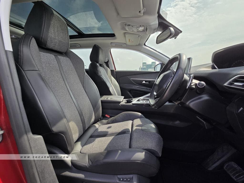 Peugeot 3008 1.2A PureTech EAT6 Allure Sunroof photo 8