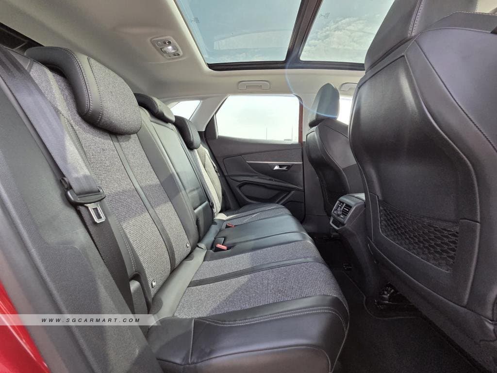 Peugeot 3008 1.2A PureTech EAT6 Allure Sunroof photo 9