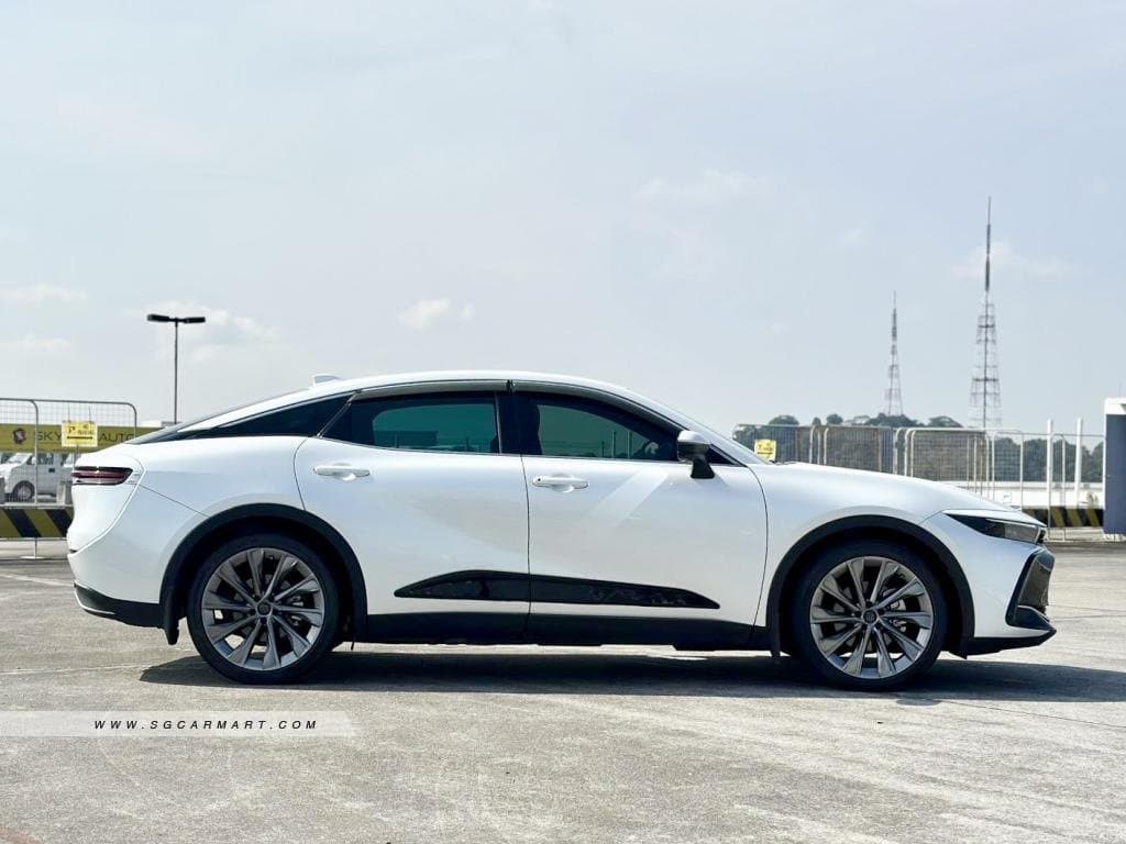 Toyota Crown Crossover Hybrid 2.5 G Advanced Leather Package photo 3