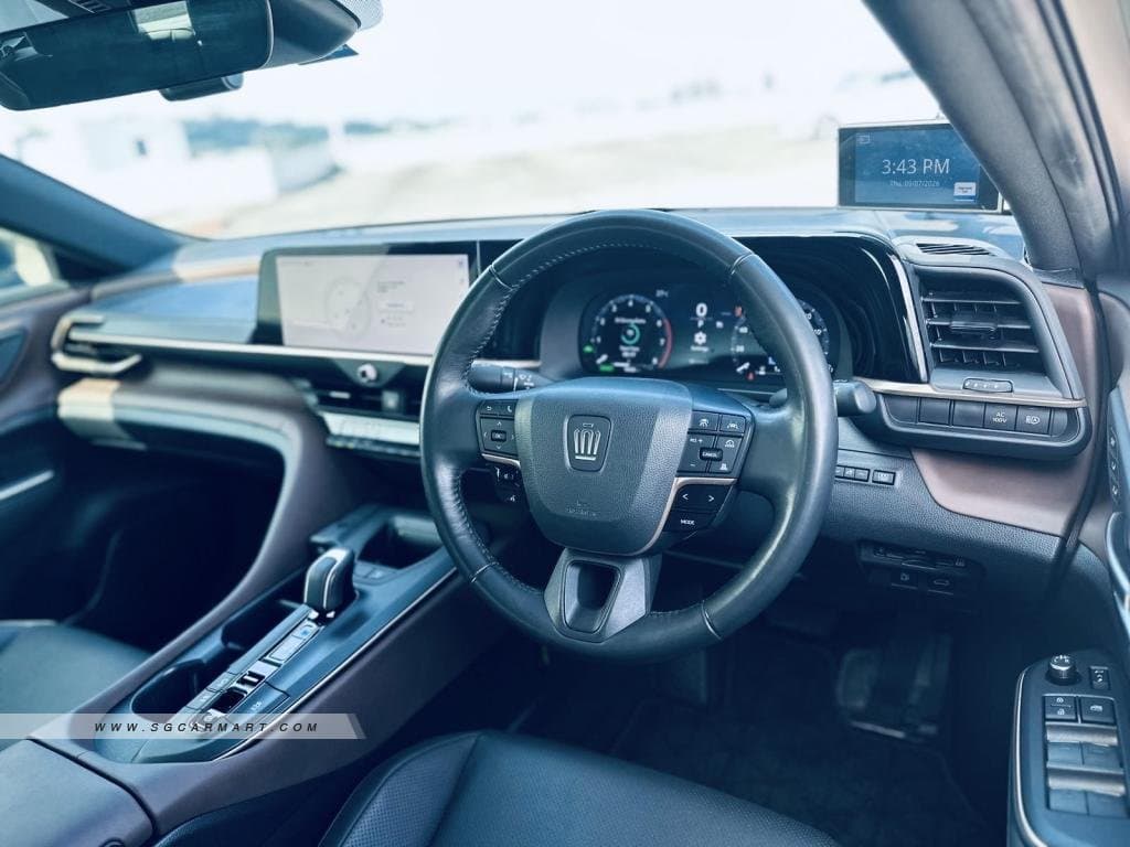 Toyota Crown Crossover Hybrid 2.5 G Advanced Leather Package photo 7