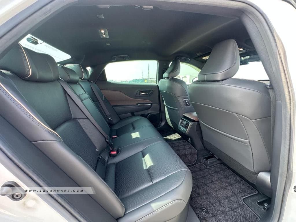 Toyota Crown Crossover Hybrid 2.5 G Advanced Leather Package photo 9