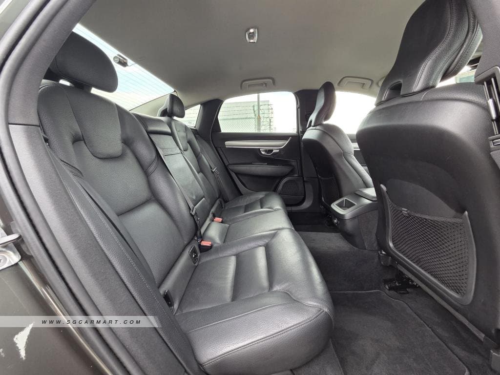 Volvo S90 T5 Momentum photo 9