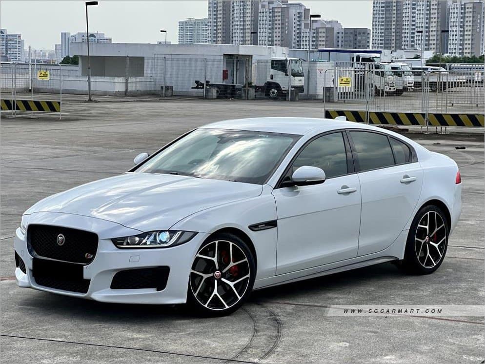 Jaguar XE S 3.0A V6 photo 2