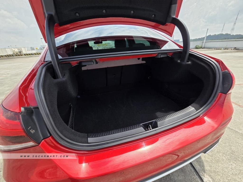 Mercedes-Benz A-Class Saloon A200 Progressive photo 5