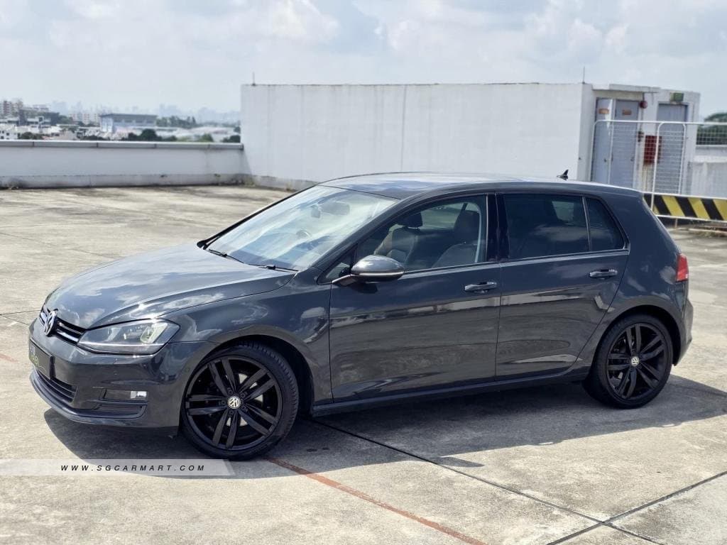Volkswagen Golf 1.4A TSI Highline Sunroof (COE till 07/2030) photo 2