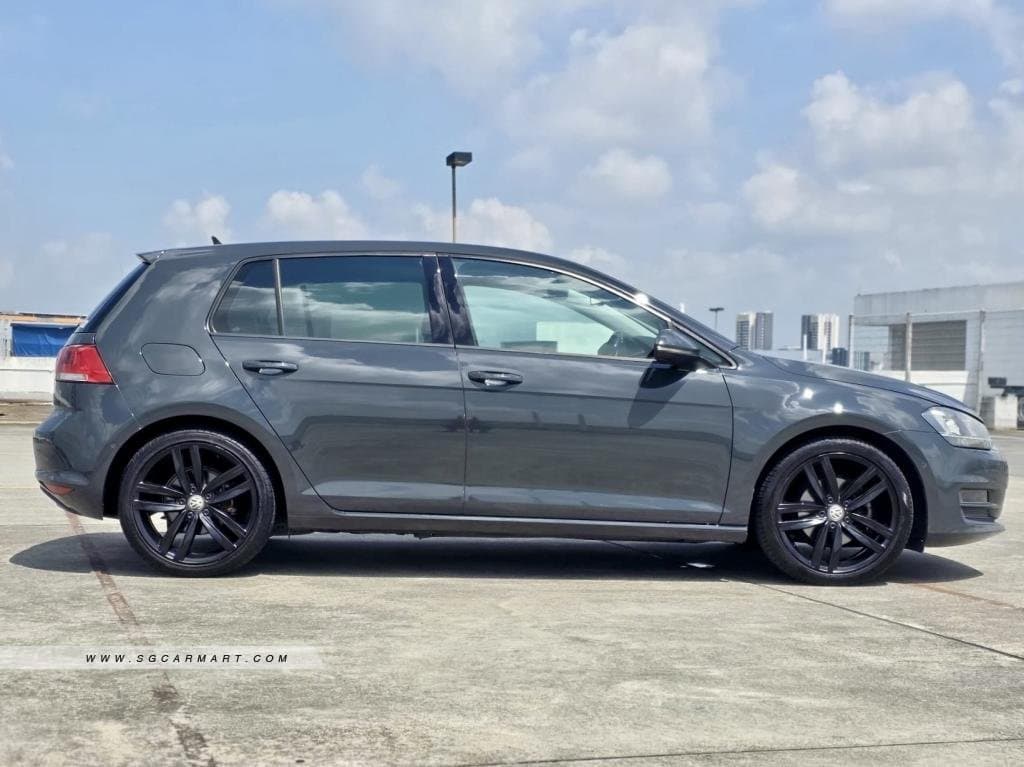 Volkswagen Golf 1.4A TSI Highline Sunroof (COE till 07/2030) photo 3