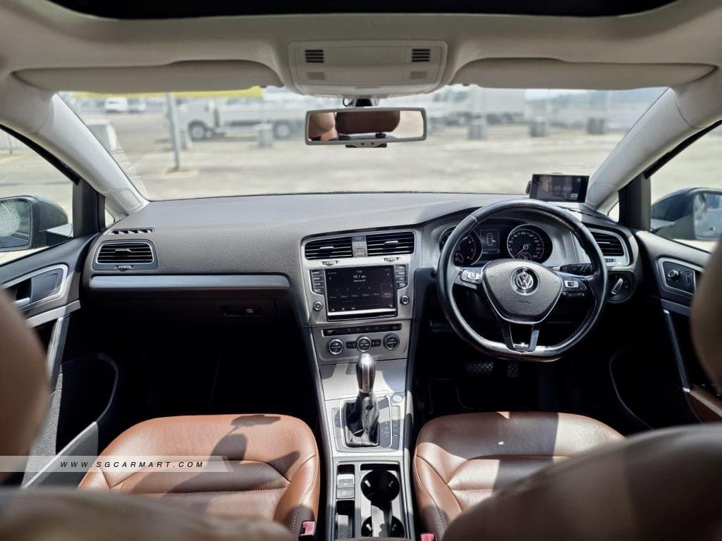 Volkswagen Golf 1.4A TSI Highline Sunroof (COE till 07/2030) photo 6