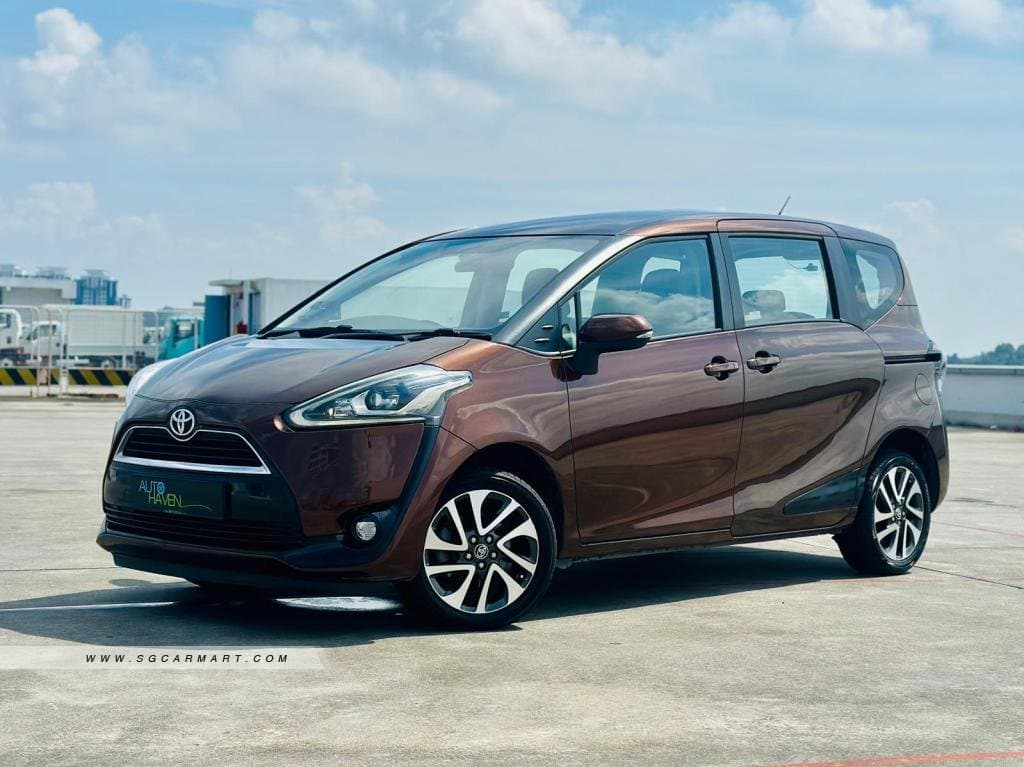 Toyota Sienta 1.5A Elegance photo 2