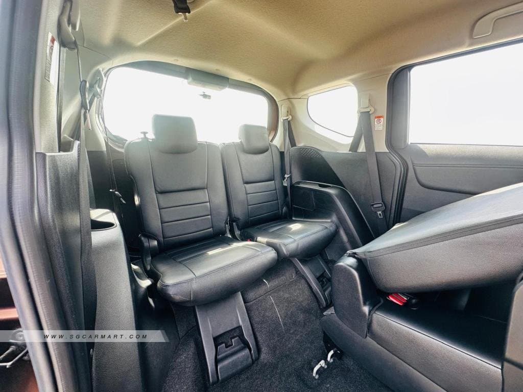Toyota Sienta 1.5A Elegance photo 8