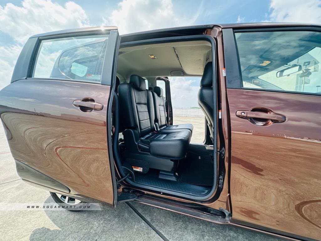 Toyota Sienta 1.5A Elegance photo 9