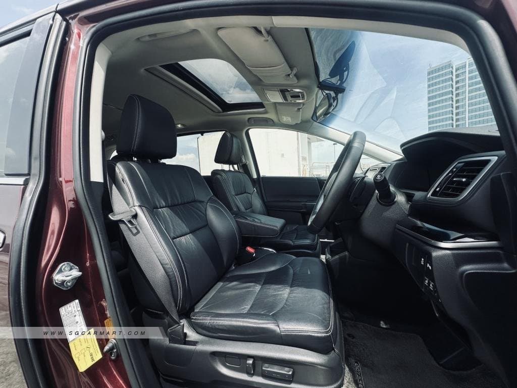 Honda Odyssey 2.4A EXV-S Sunroof photo 6