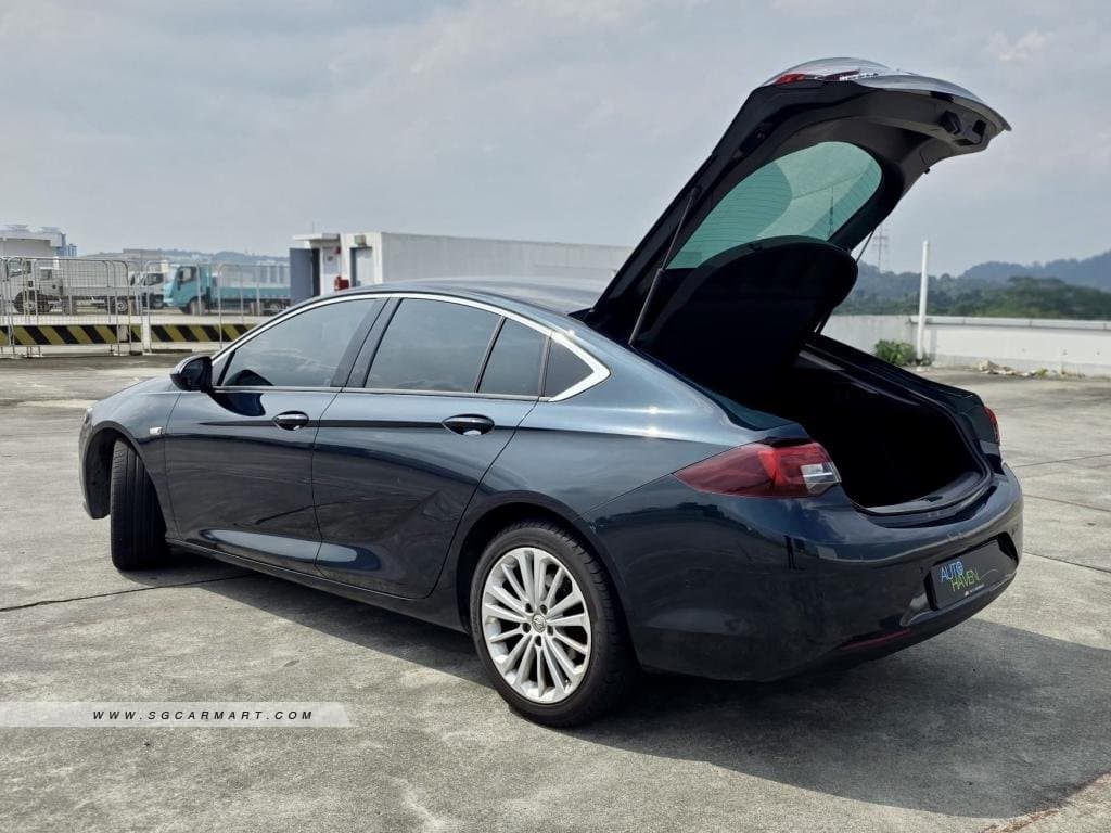 Opel Insignia Grandsport Diesel 1.6A Turbo photo 4