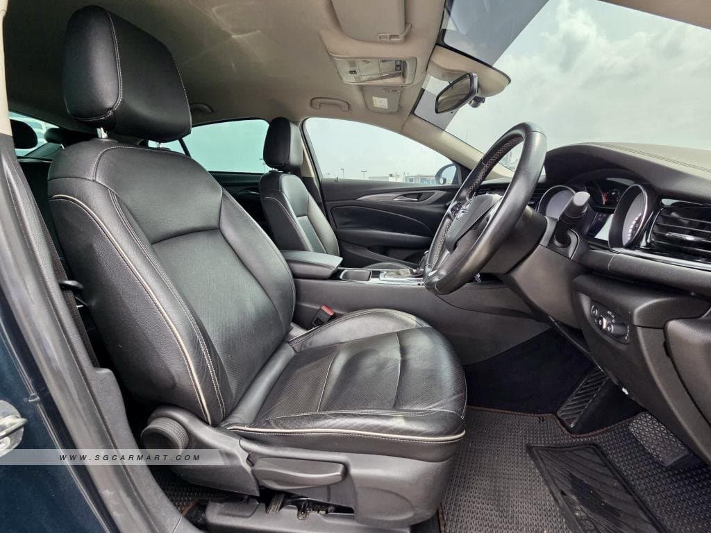 Opel Insignia Grandsport Diesel 1.6A Turbo photo 8
