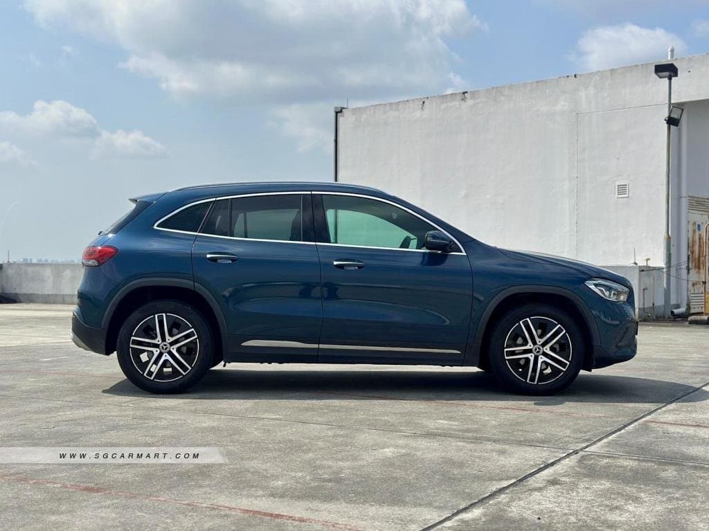 Mercedes-Benz GLA-Class GLA180 Progressive photo 3