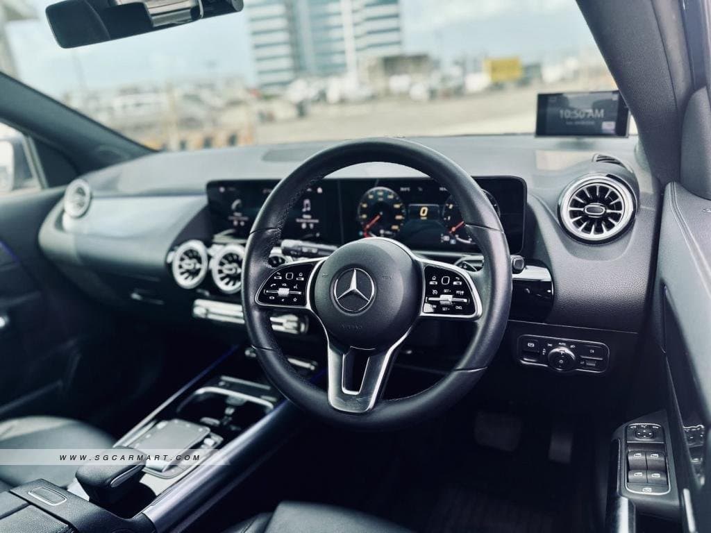 Mercedes-Benz GLA-Class GLA180 Progressive photo 7