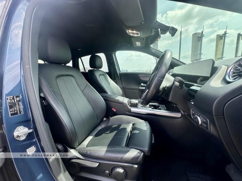 Mercedes-Benz GLA-Class GLA180 Progressive photo 8