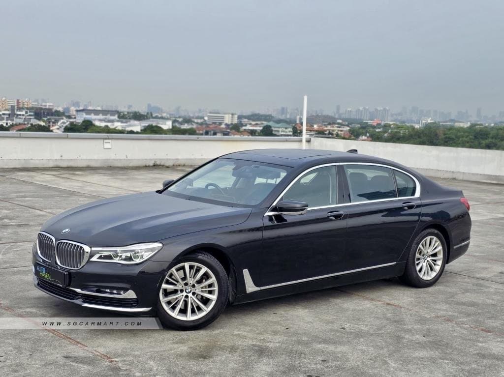 BMW 7 Series 730Li Sunroof photo 2