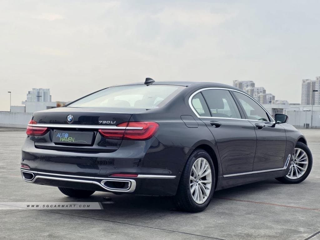BMW 7 Series 730Li Sunroof photo 4
