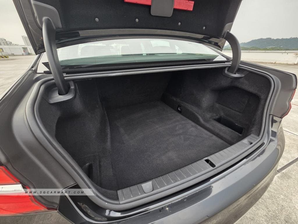 BMW 7 Series 730Li Sunroof photo 5