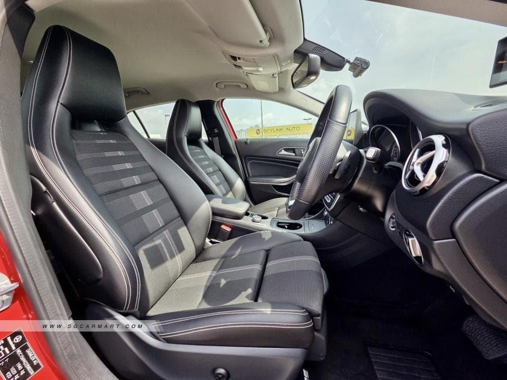 Mercedes-Benz GLA-Class GLA180 Urban Edition photo 8