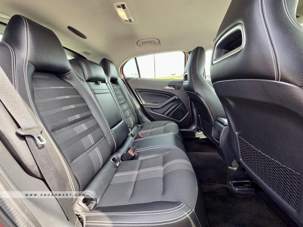 Mercedes-Benz GLA-Class GLA180 Urban Edition photo 9