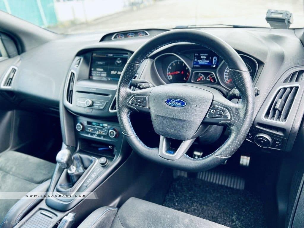Ford Focus RS 2.3M GTDI (New 10-yr COE) photo 7