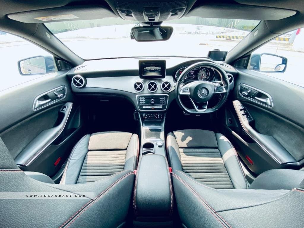 Mercedes-Benz CLA-Class CLA180 AMG Line photo 6