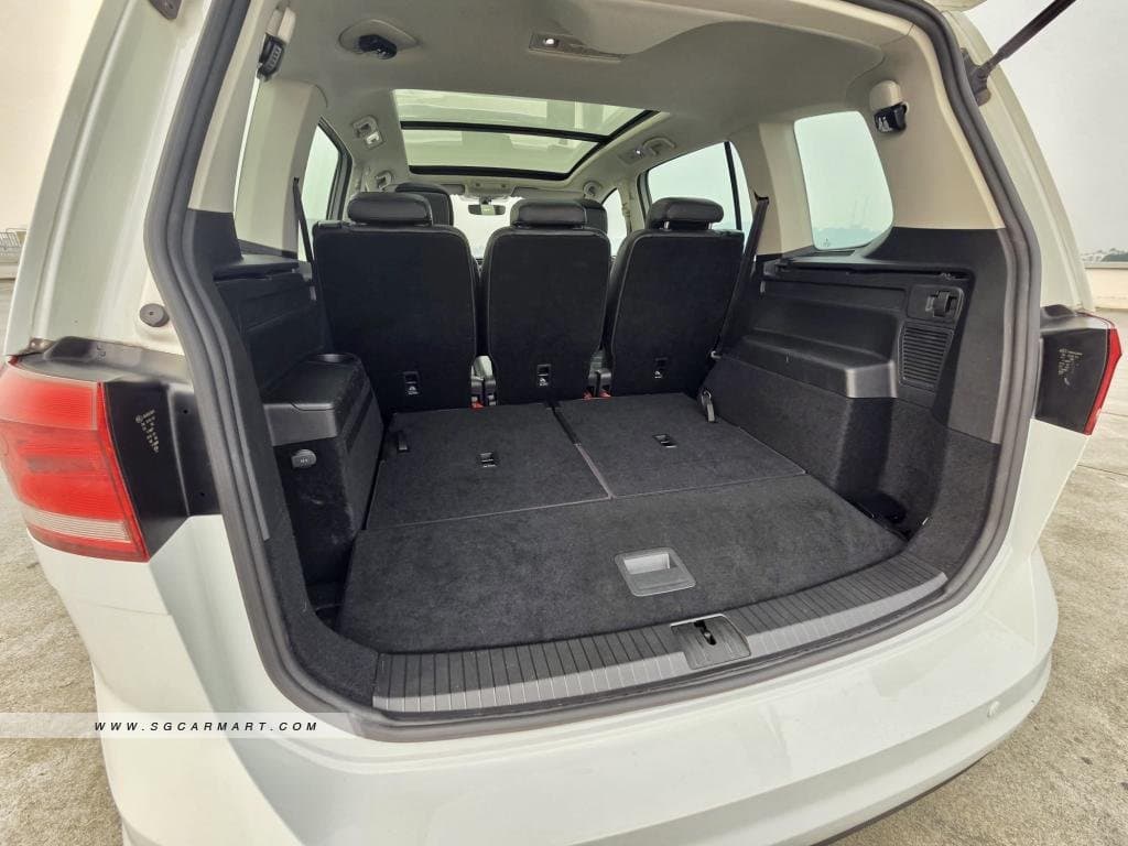 Volkswagen Touran 1.4A TSI Comfortline photo 5
