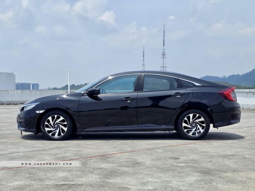 Honda Civic 1.6A VTi photo 3