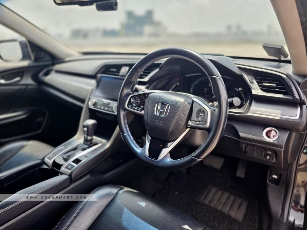 Honda Civic 1.6A VTi photo 7