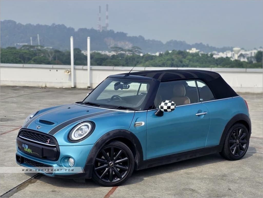 MINI Cooper S Cabriolet 2.0A photo 2