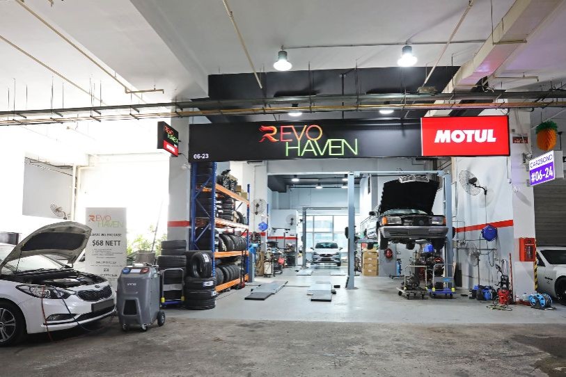 Servicing bay